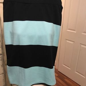 LuLaRoe Medium Cassie